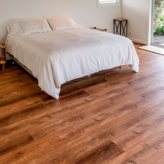 Laminate Flooring vs. Hardwood: Which Is the Right Flooring for You?