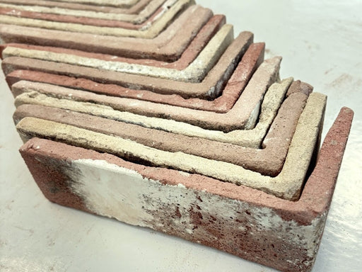 Brick American Selection Corner 1