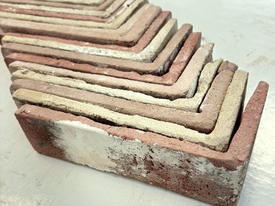 Brick American Selection Corner 1