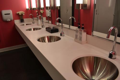 Stainless Steel Stainless Steel Bathroom Sink 5