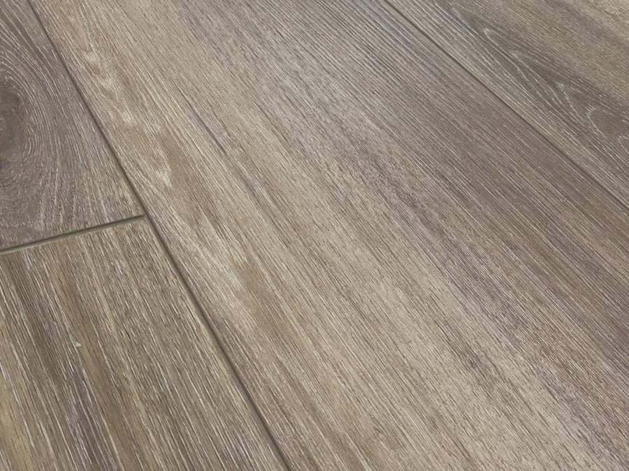 Onyx Vinyl Brighton Luxury Vinyl Plank Quartz Enhanced UV Coating 1