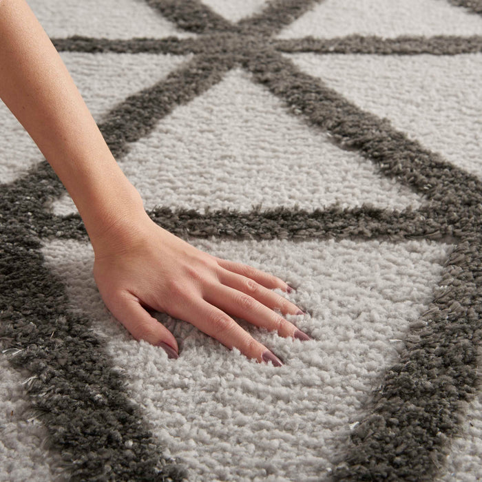 Highlands Grey HND01 Polypropylene & Polyester Contemporary Area Rug - 8 Ft x 10 Ft