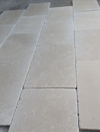 Ivoire Tumbled Limestone Tile - 16" x 24"