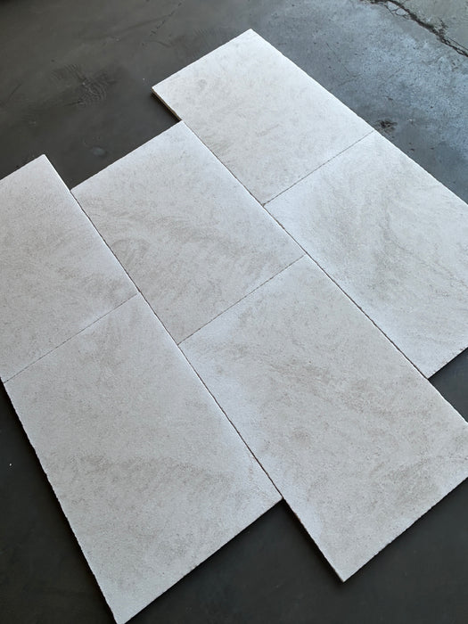 Antique Ivoire Limestone Tile - 16" x 24"
