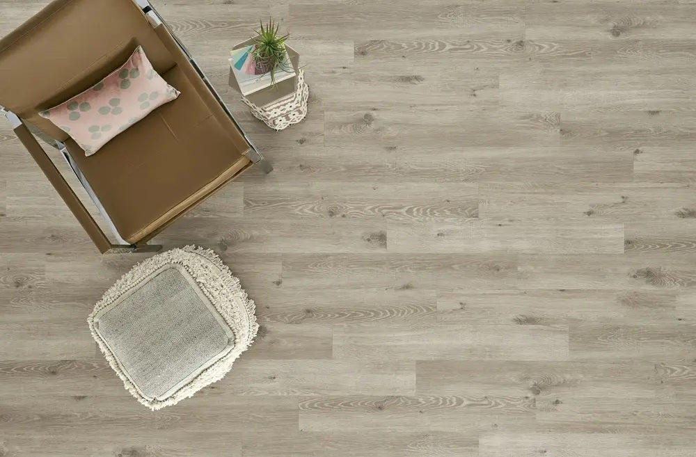 Parisian Oak Vinyl Meringue Vinyl Plank Low Gloss 2