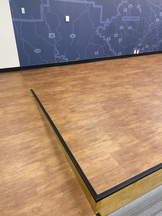 Radius Vinyl Alexander Oak C12 Vinyl Plank Embossed 2