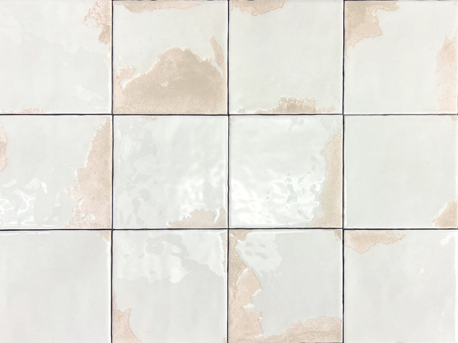 Granadella Porcelain Sal Tile Glossy 1