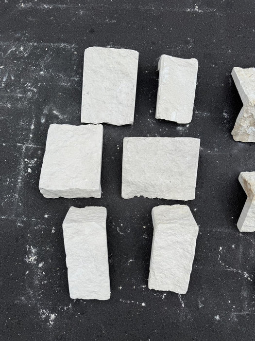 Sierra White Limestone Veneer Corner - 4" x 8" x 1 1/2" Split Face