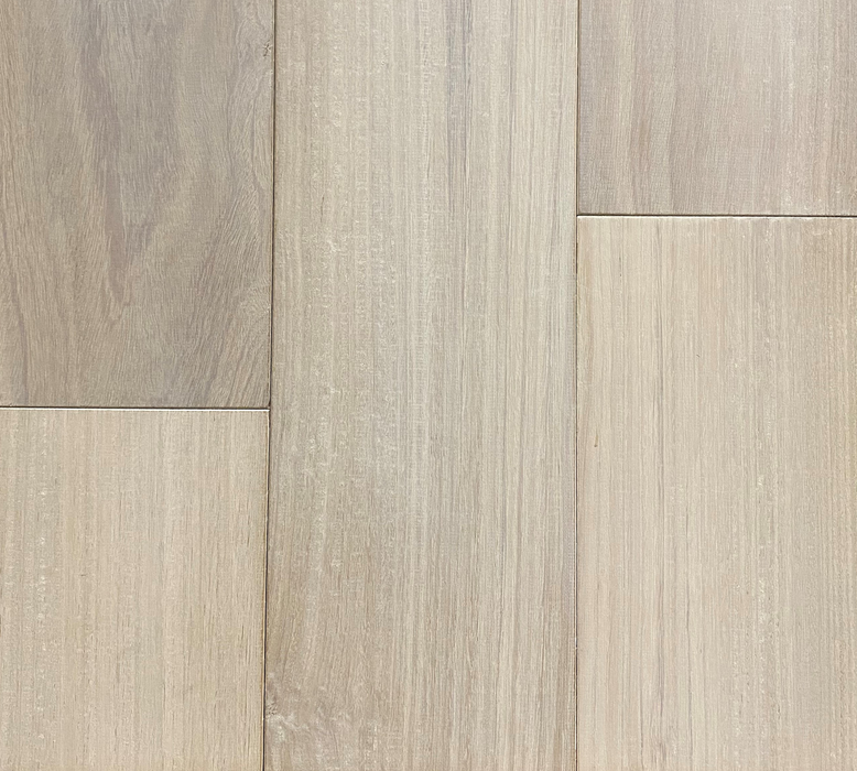 European Walnut Hardwood Valencia Engineered Hardwood UV Urethane 1