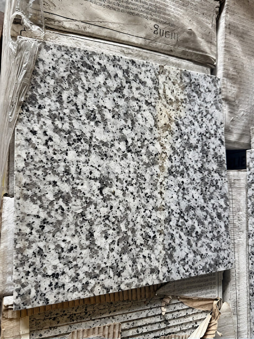 Luna Pearl Granite Tile Polished 1