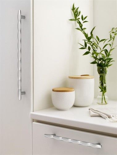 St. Vincent Zinc Polished Chrome Appliance Pull 6