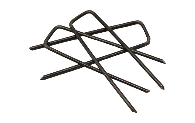 Galvanized Metal Landscape Cable Staple - 5"
