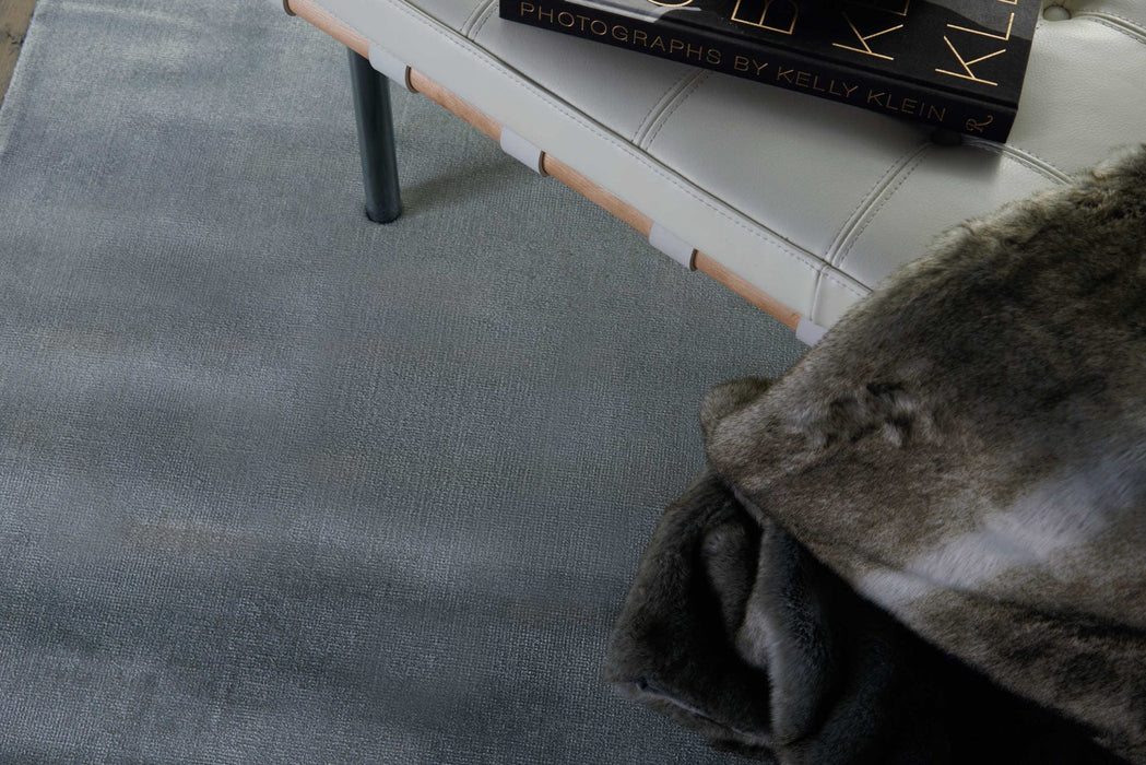 Starlight Pewter STA06 Wool Blend Contemporary Area Rug - 5 Ft x 7 Ft
