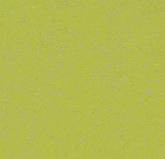 Marmoleum Decibel Green Glow 374235-cut