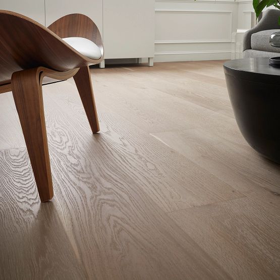 Grand Estate Langdon Court Wood AA829-12015