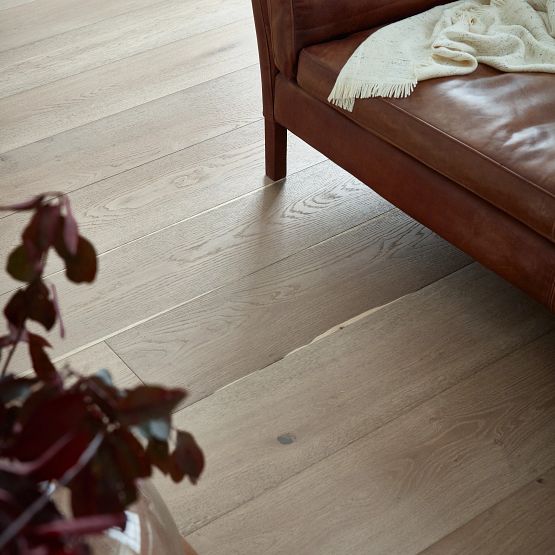 Grand Estate Stanford Hall UV Oil Wood