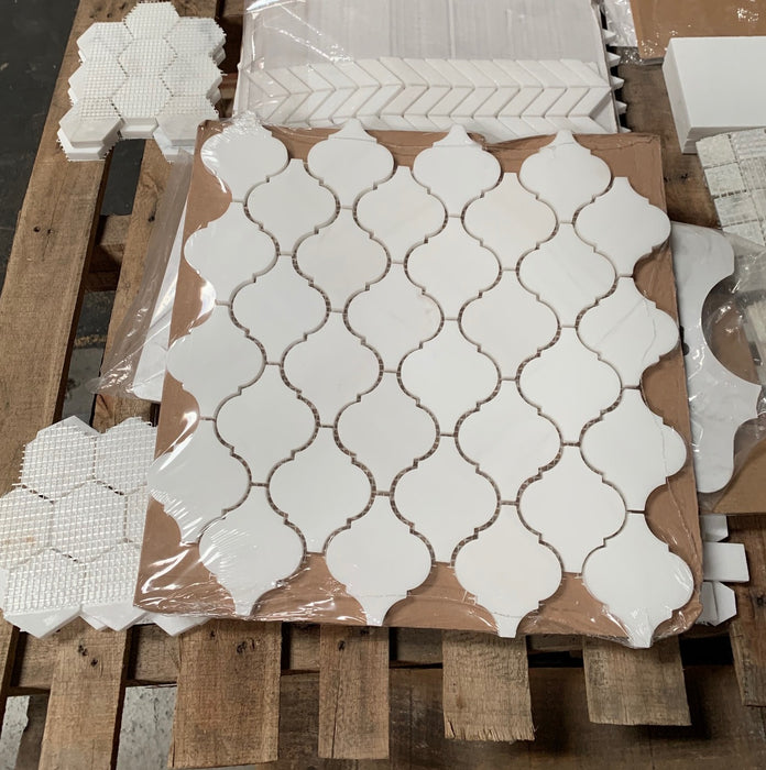 Bianco Dolomite Marble Mosaic - 3" Arabesque Honed