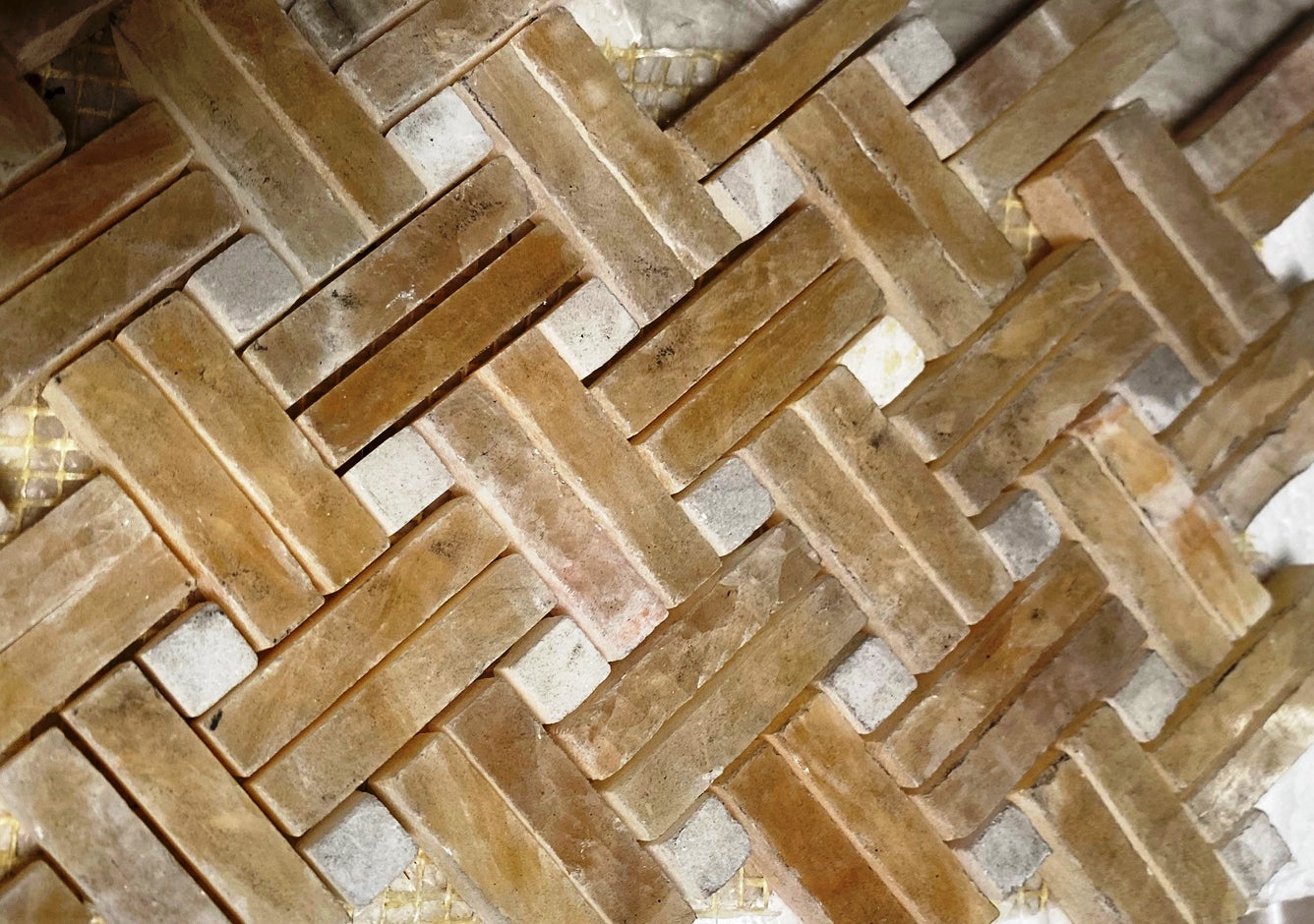 Honey Onyx Mosaic - Stanza with White Dots Polished