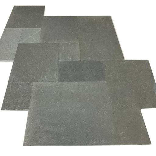 Kota Blue Natural Cleft Face, Gauged Back Limestone - Versailles Pattern