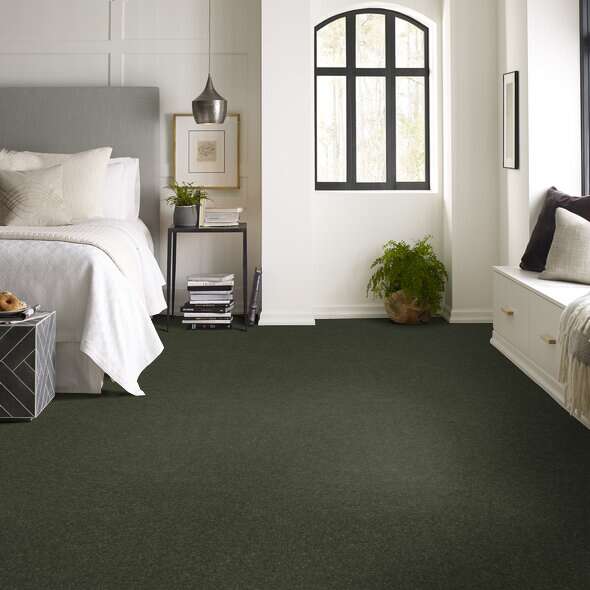 Pet Perfect Hard At Play I 15' Rerooted Nature Textured 00300