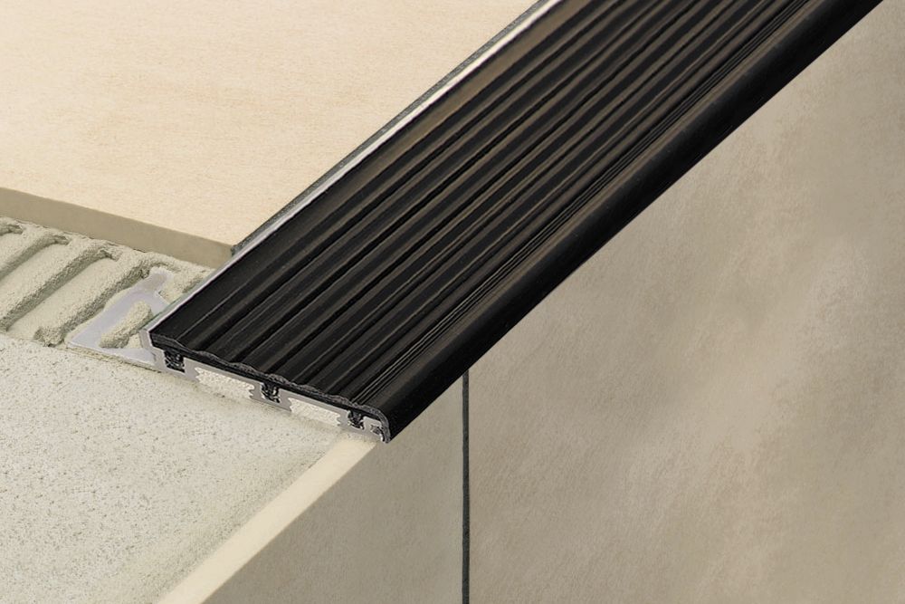 G8SE/150 Stainless Steel With Grey Insert Tile Edging Trim