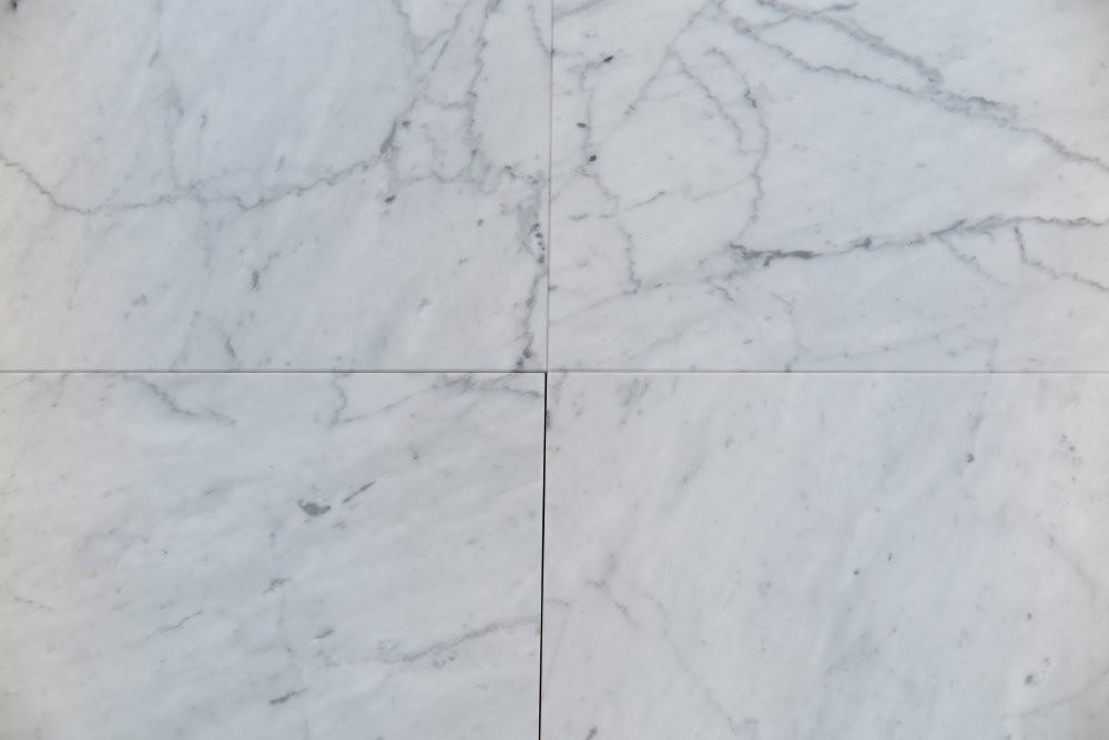 Polished Carrara Venatino Marble Tile - 18" x 18" x 3/8" 